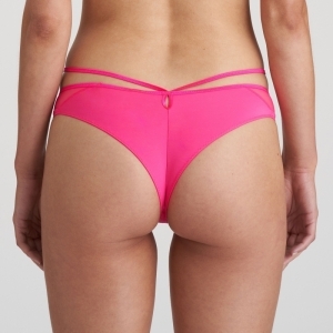 tahar blogger pink