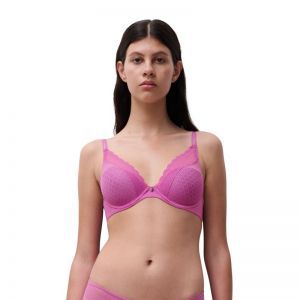 norah chic Rosebud