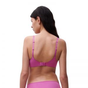 norah chic Rosebud